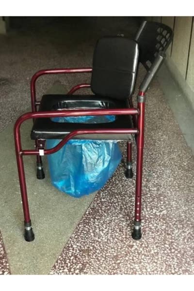 Klozetli katlanabilir tekerlekli sandalye (Model 0067)